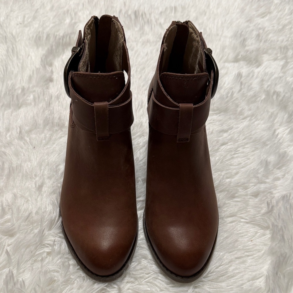 Vionic Rich Brown Ankle Booties